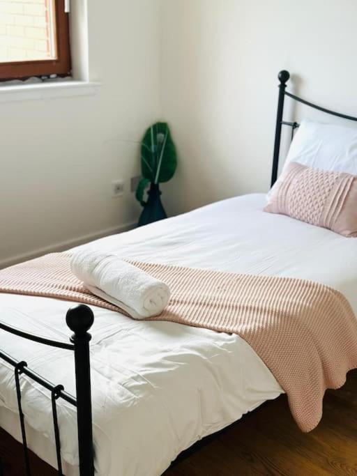 2 Bed Entire Upper Flat In *